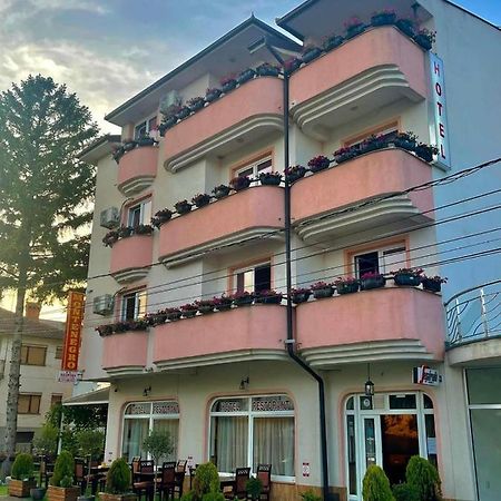 Hotel Montenegro ستروغا المظهر الخارجي الصورة